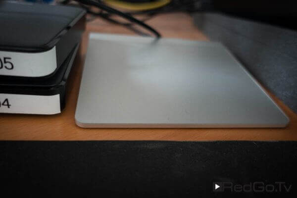 Das Apple Trackpad - eher ein Backup, falls die Maus mal wieder nicht mag.