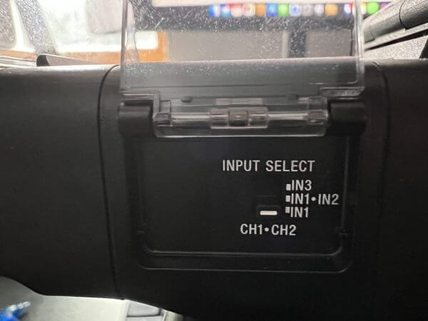 Input Select-Schalter an der Sony FX3.